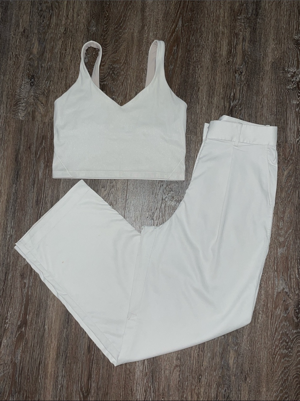GUC Lululemon Matching Bone Casual Set. Size Top 8/ Bottom 6